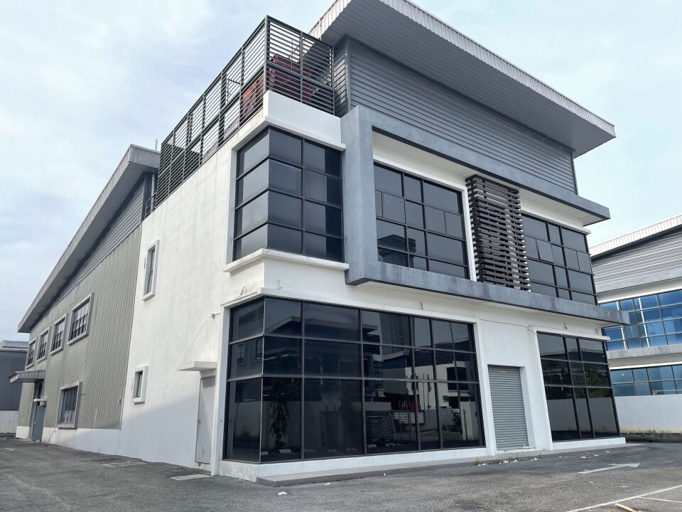  Factory for rent, in Bukit Raja, Klang, Selangor. Industrial properties for rent in Klang Bandar Bukit Raja Gateway 16