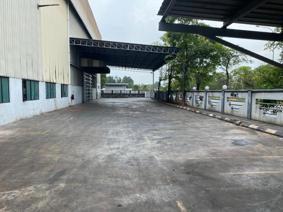 Factory for rent Selangor. Industrial properties for rent in Shah Alam Seksyen 32 Berjaya Industrial Park. 