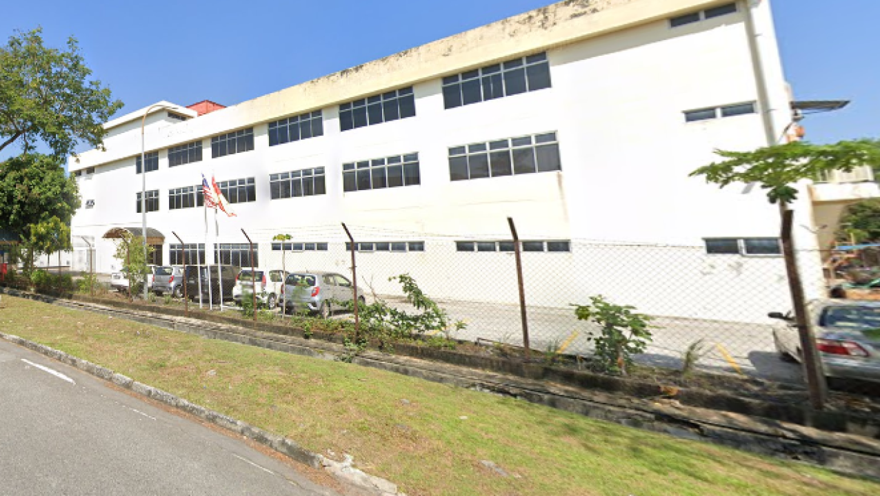 Warehouse for sale in Selangor. Industrial properties for sale in Shah Alam Seksyen 15 jalan 15/12.