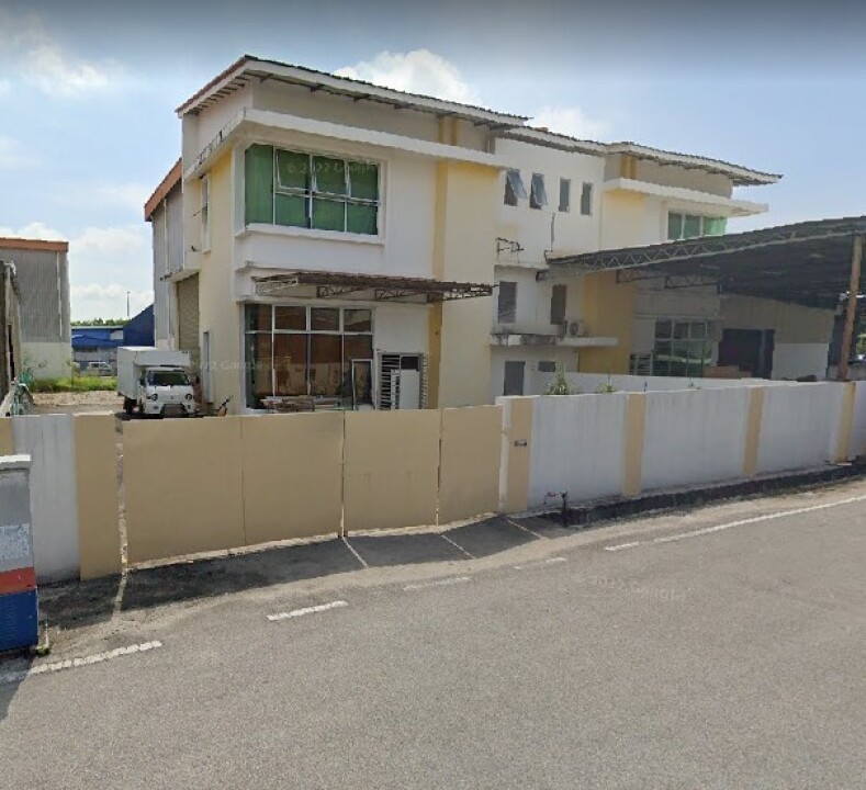  Industrial factory for rent in Kapar, Klang Selangor. The subject factory for rent has a land area of 12,581sqft and a total built up of 7,300sqft.